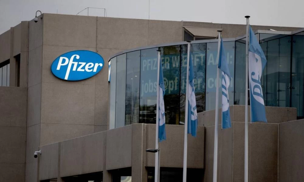 300 εκατομμύρια εμβόλια θα παραγγείλει η ΕΕ από την Pfizer